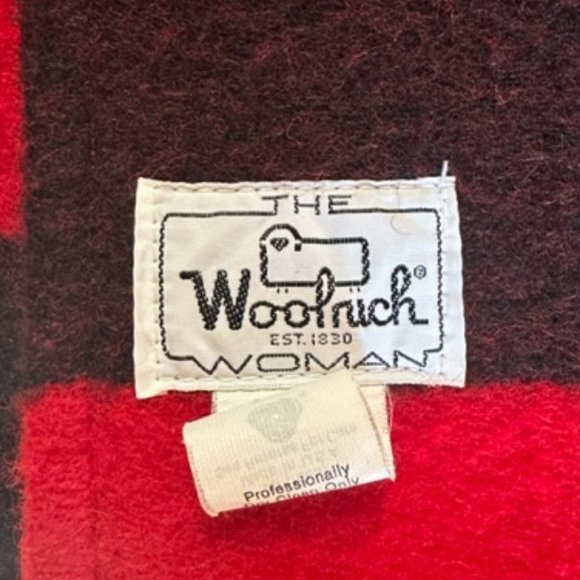 Woolrich Red and Black Women's Coat - Picture 13 of 13